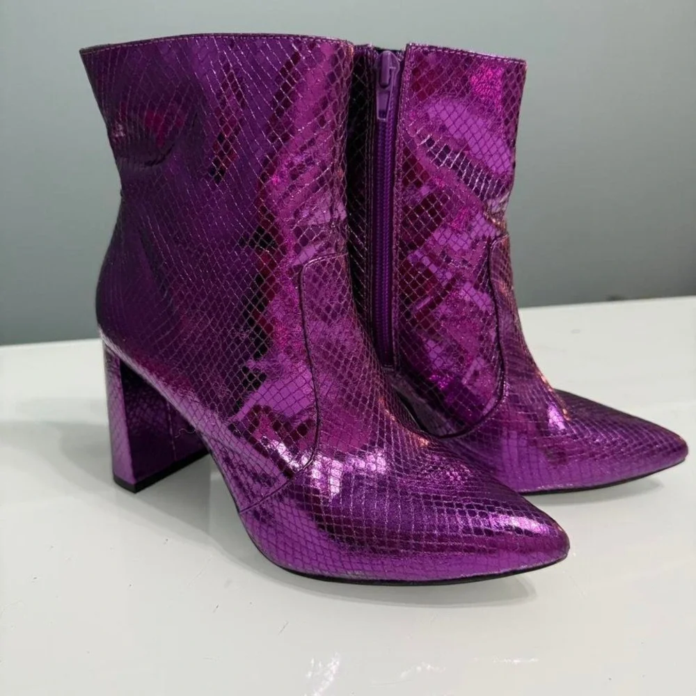 💜 INC International Concepts Purple Metallic Snake-Embossed Boots – Size‎ 5M